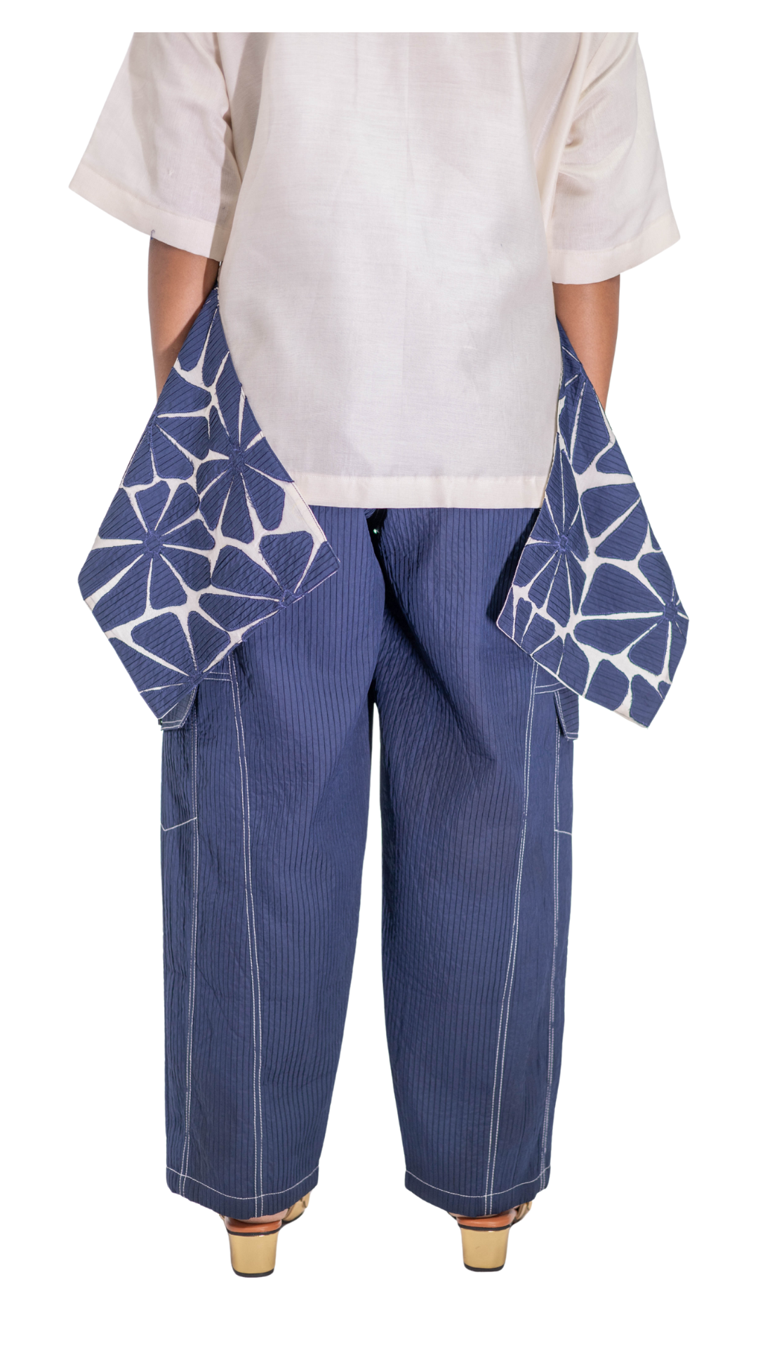 ABSTRACT SHIRT WITH STRUCTURED PANTS